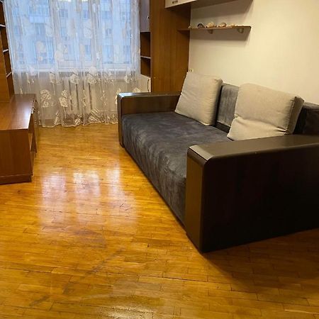 Apartment Next To Metro Station Pechersk Kiev Exteriör bild