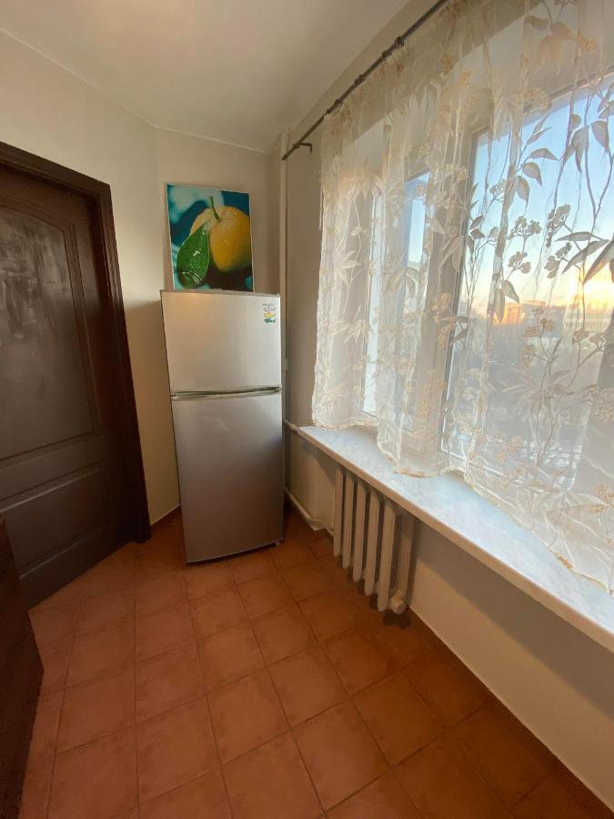 Apartment Next To Metro Station Pechersk Kiev Exteriör bild