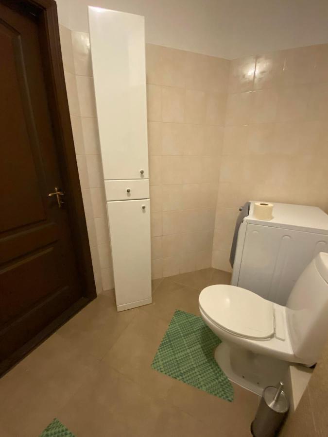 Apartment Next To Metro Station Pechersk Kiev Exteriör bild